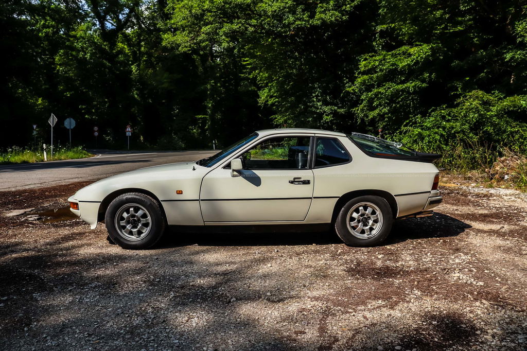 Porsche 924