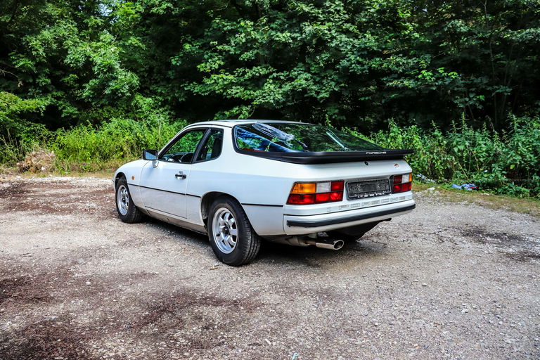 Porsche 924