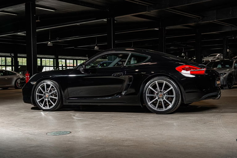 Porsche 981 Cayman Black Edition