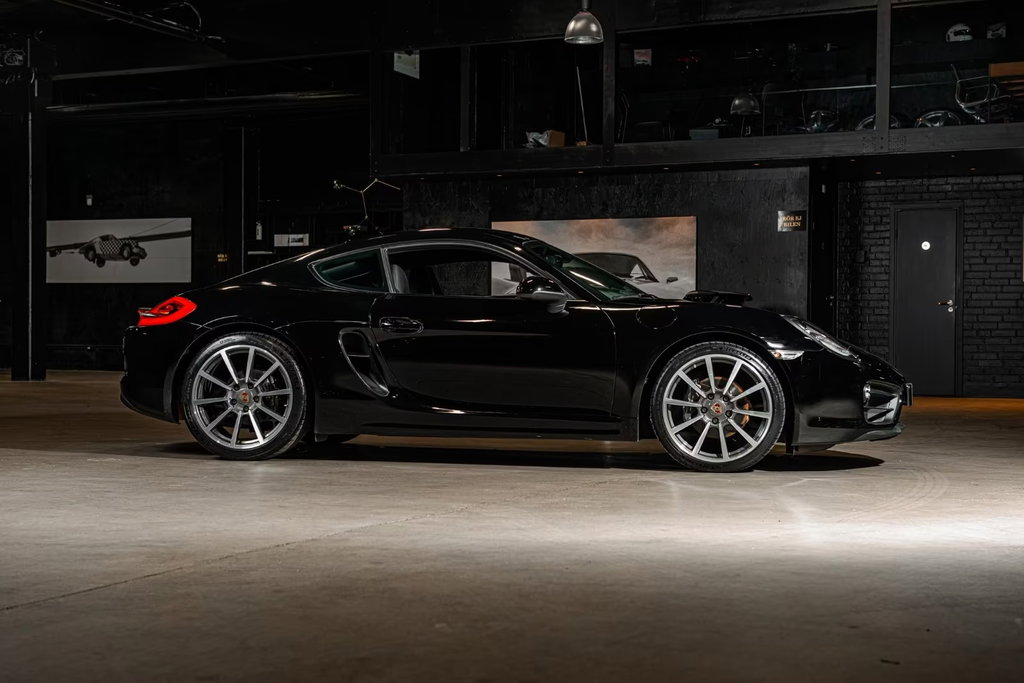 Porsche 981 Cayman Black Edition