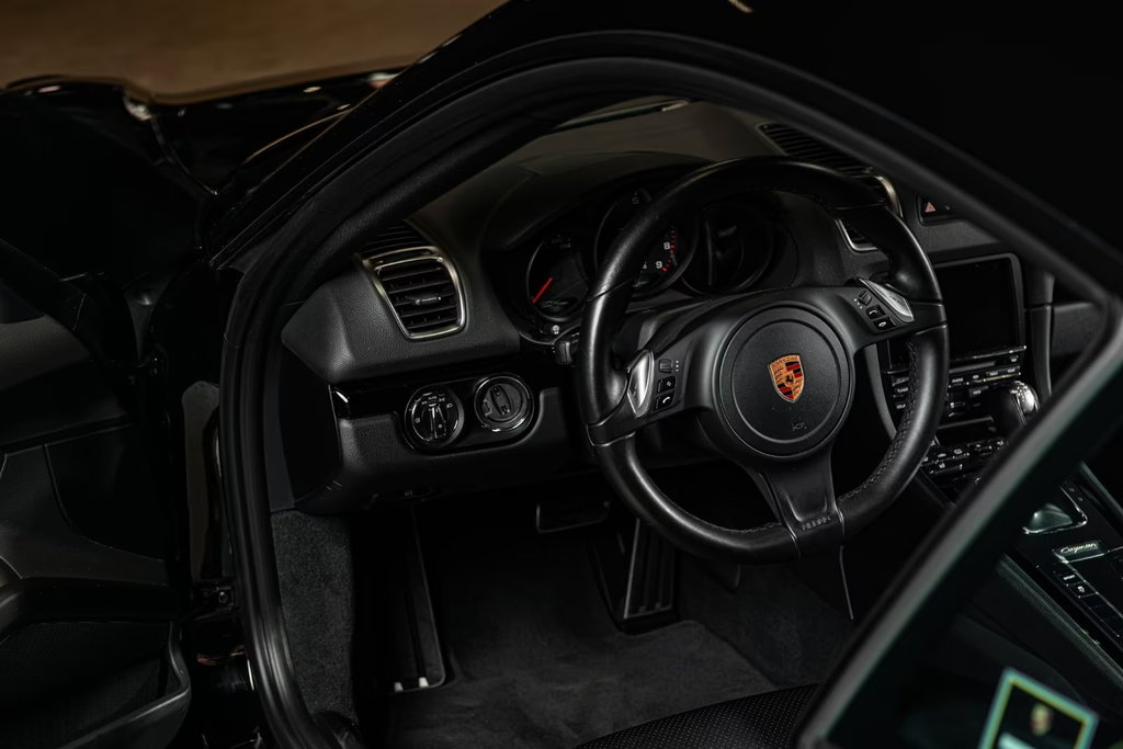 Porsche 981 Cayman Black Edition