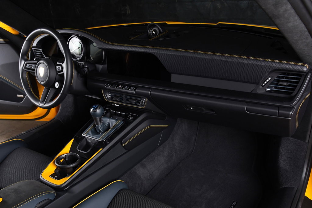 Porsche 992 GT3 Touring