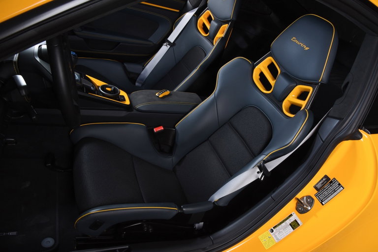 Porsche 992 GT3 Touring