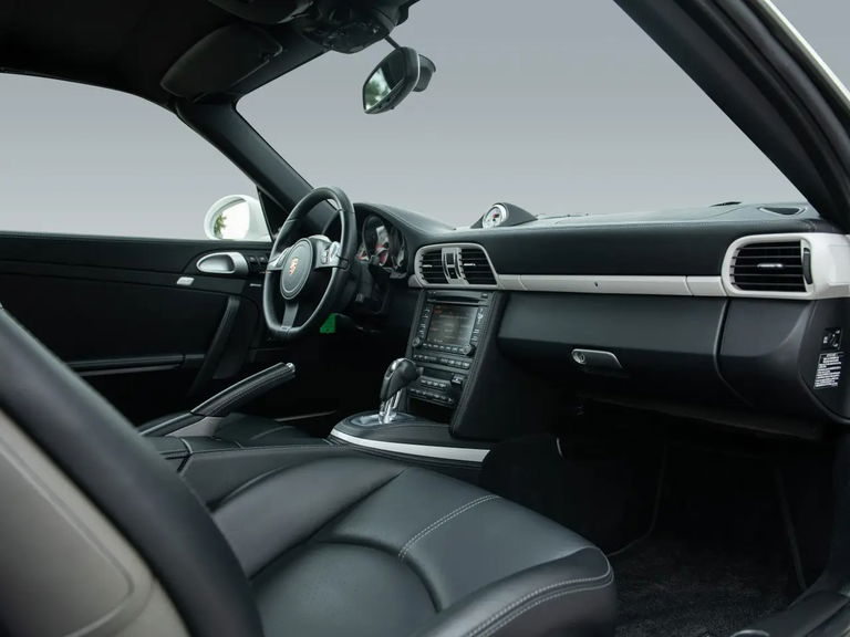 Porsche 997.2 Carrera GTS