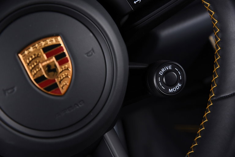 Porsche 992 GT3 Touring