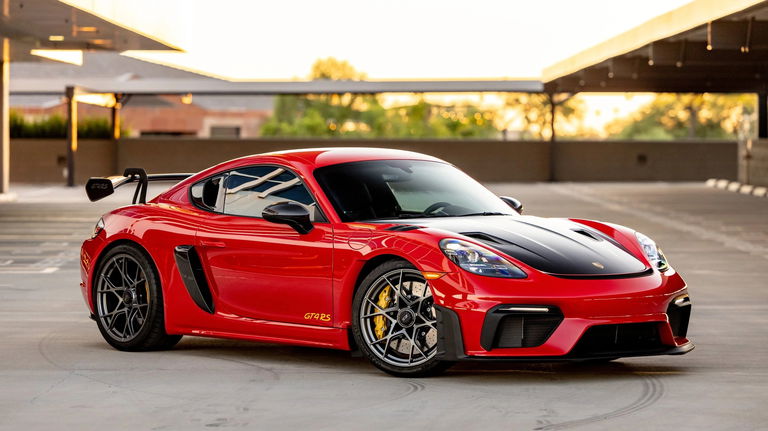 Porsche 718 Cayman GT4 RS