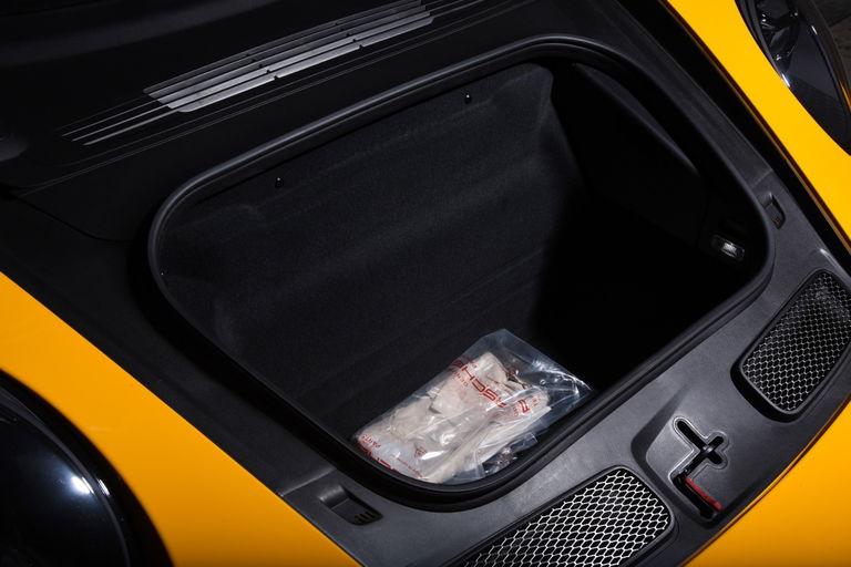 Porsche 992 GT3 Touring