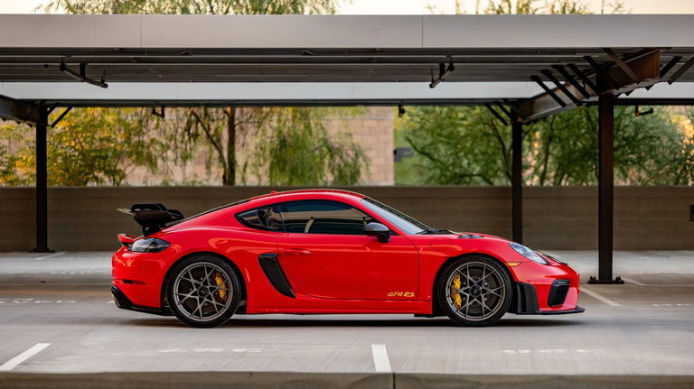 Porsche 718 Cayman GT4 RS