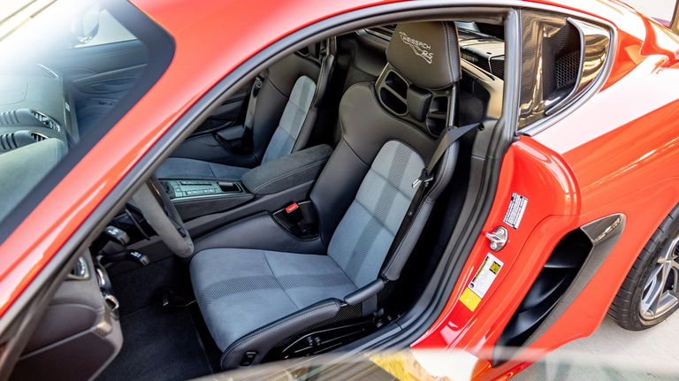 Porsche 718 Cayman GT4 RS