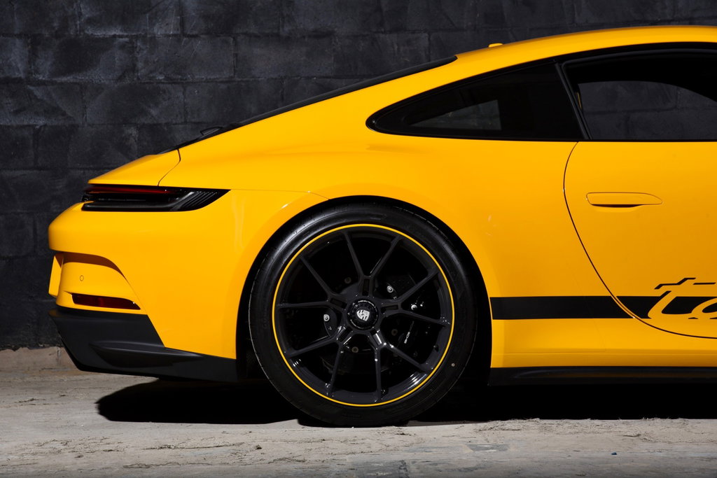 Porsche 992 GT3 Touring