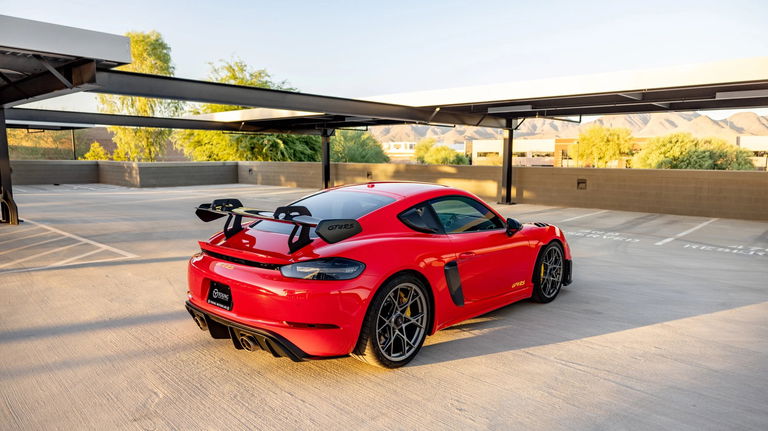 Porsche 718 Cayman GT4 RS
