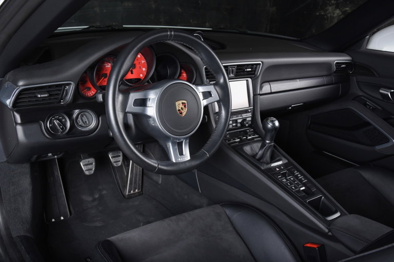 Porsche 991 Carrera GTS