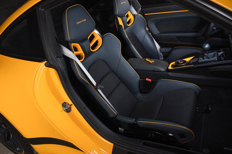 Porsche 992 GT3 Touring