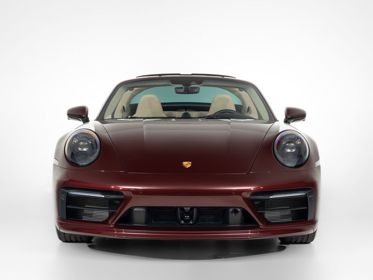 Porsche 992 Heritage Design Edition