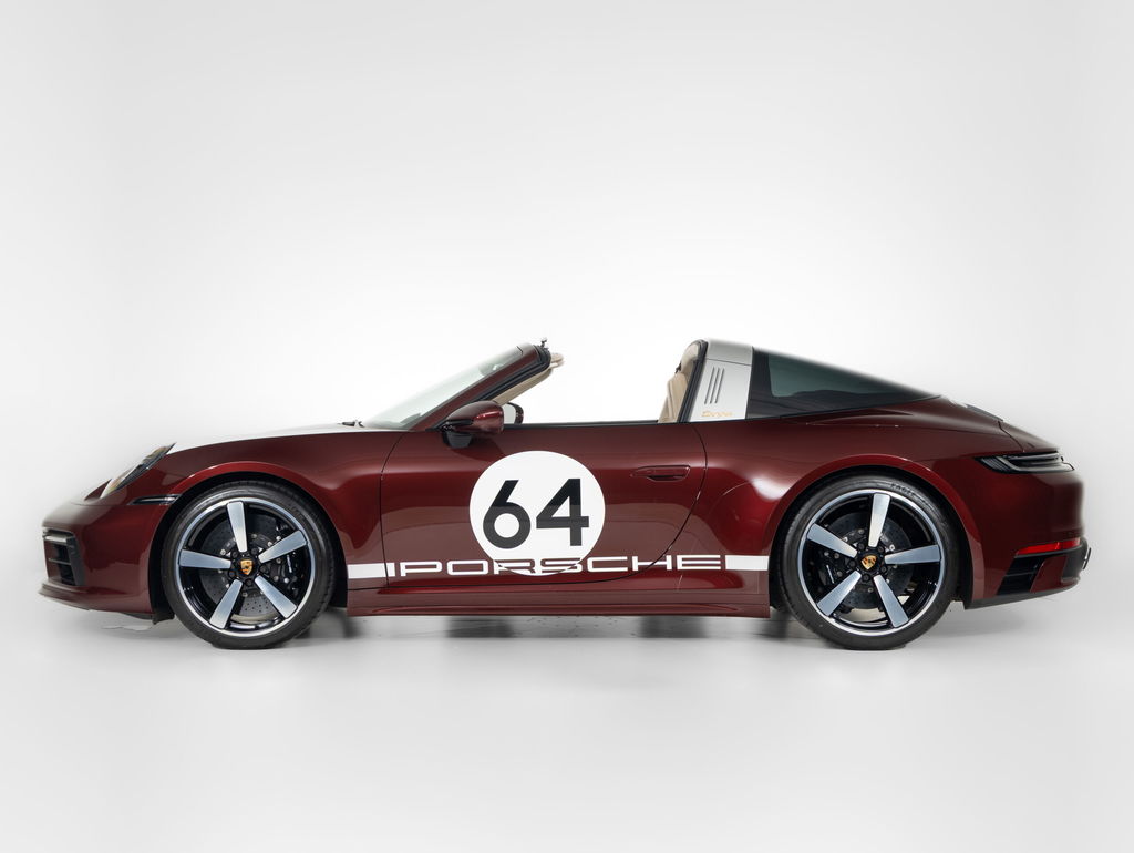 Porsche 992 Heritage Design Edition