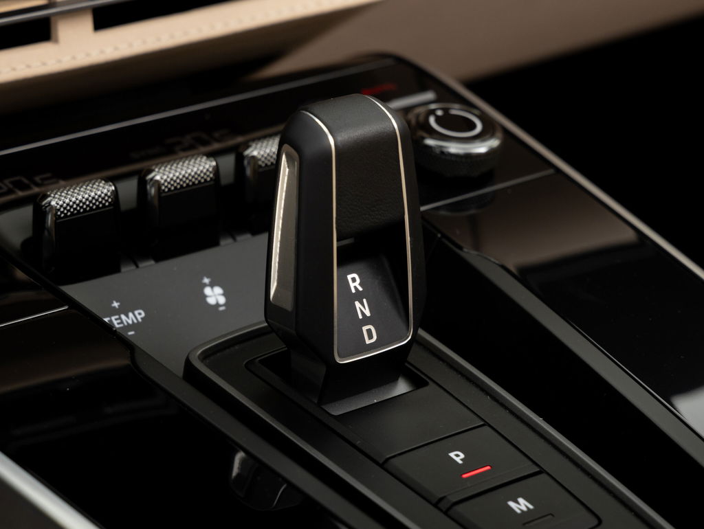 Porsche 992 Heritage Design Edition