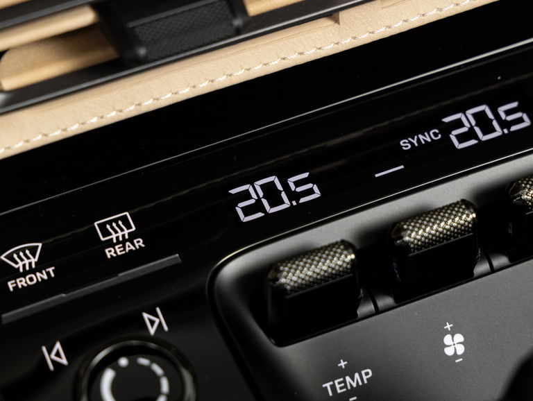 Porsche 992 Heritage Design Edition