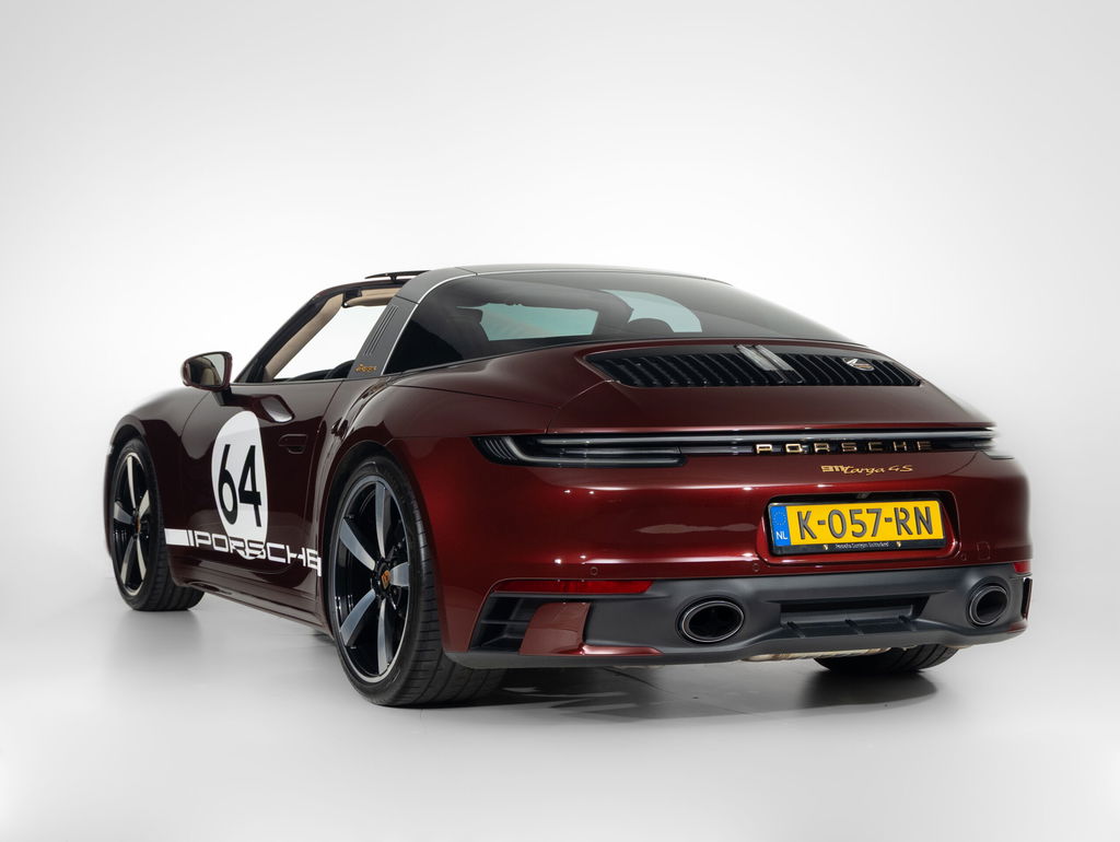 Porsche 992 Heritage Design Edition