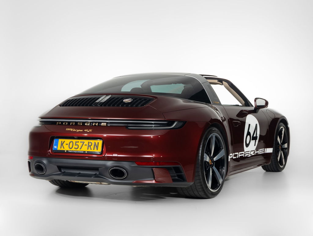 Porsche 992 Heritage Design Edition