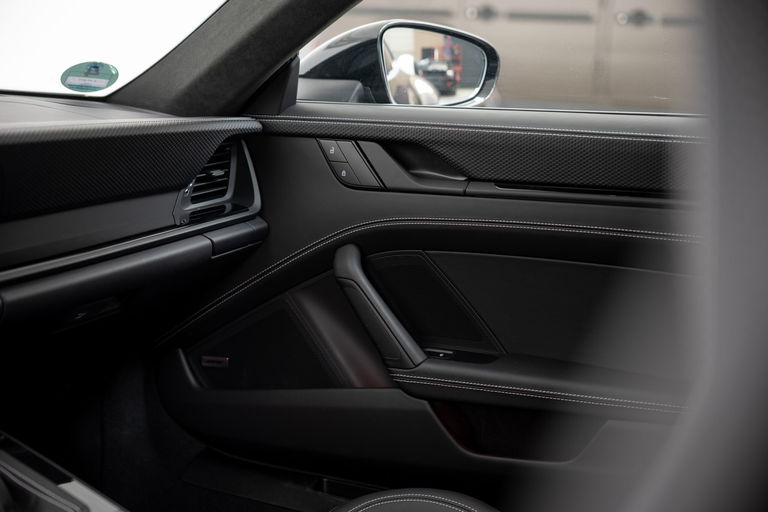 Porsche 992 GT3 Touring