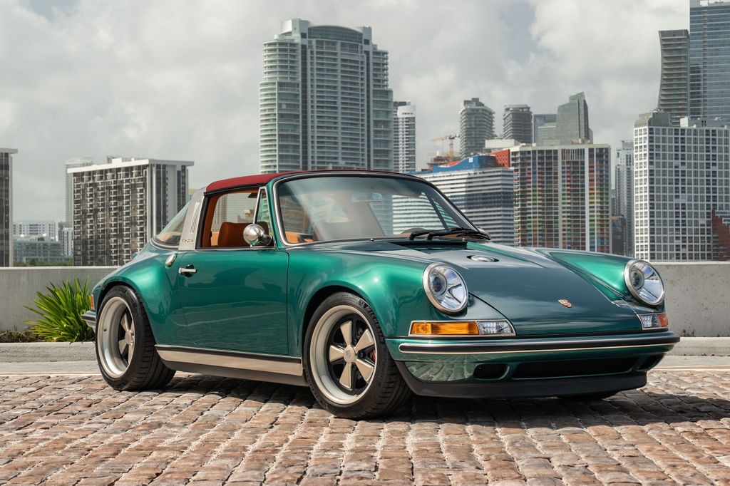 Porsche 911 Reimagined by Singer