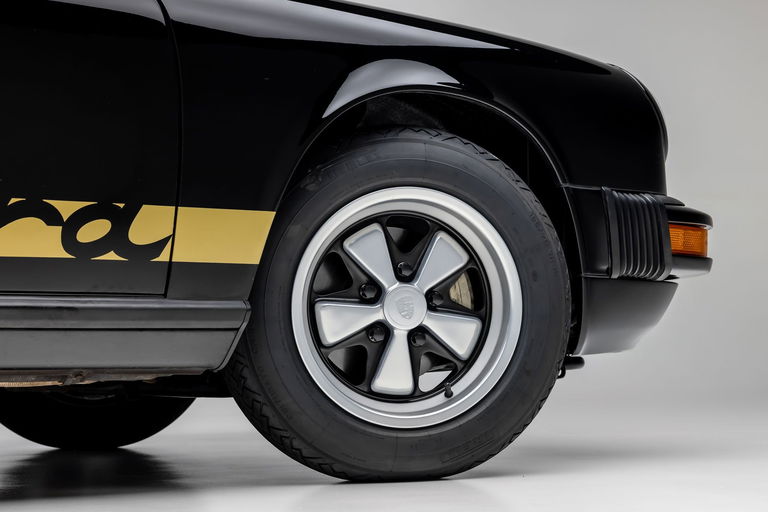 Porsche 911 Carrera (US)