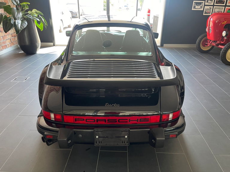 Porsche 911 Turbo 3.3