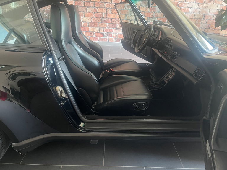 Porsche 911 Turbo 3.3