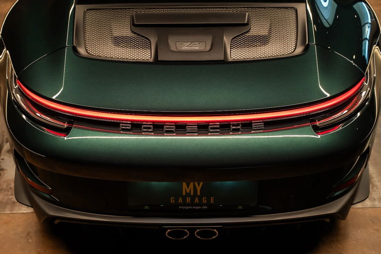 Porsche 992 GT3 Touring