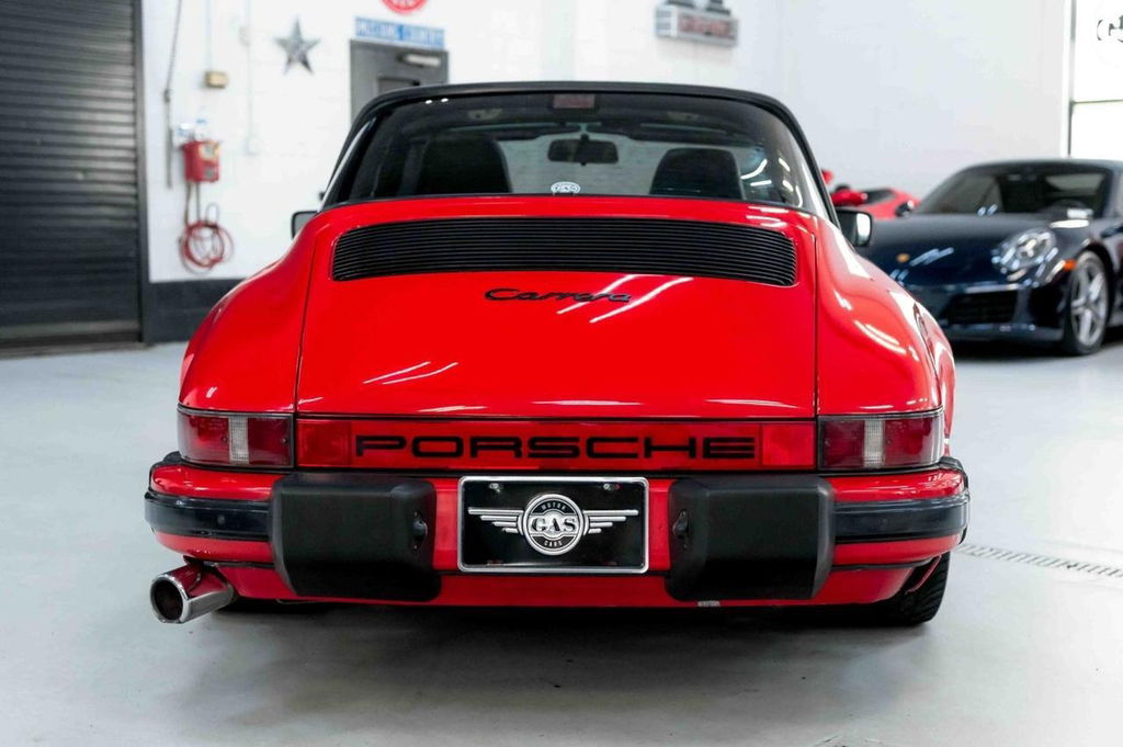 Porsche 911 Carrera 3.2 (US)