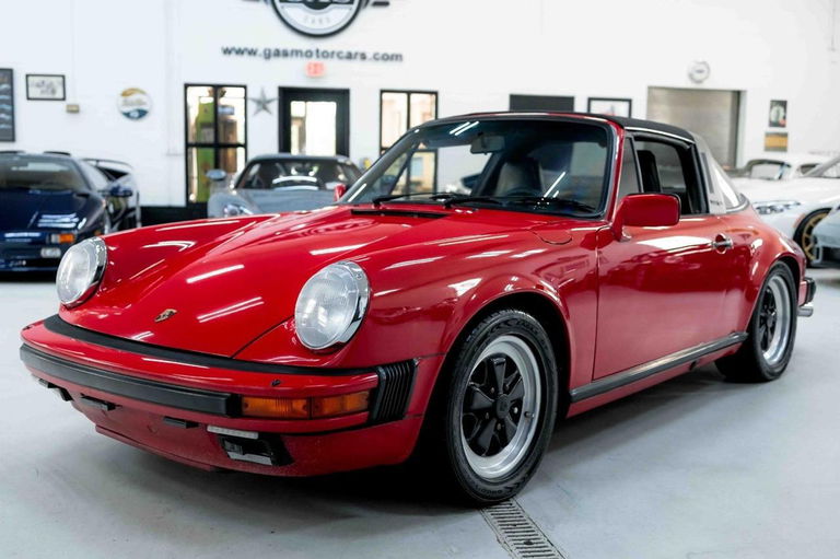 Porsche 911 Carrera 3.2 (US)