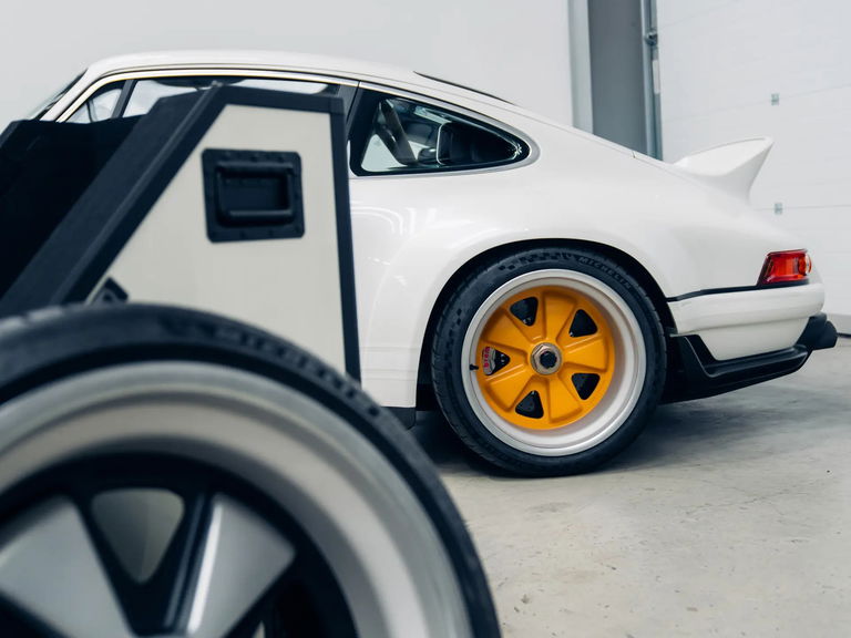 Porsche 911 Reimagined by Singer