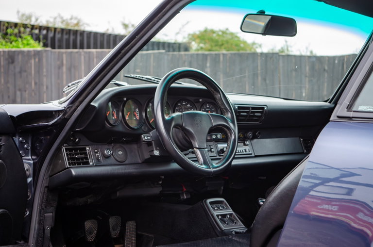 Porsche 964 Carrera 4