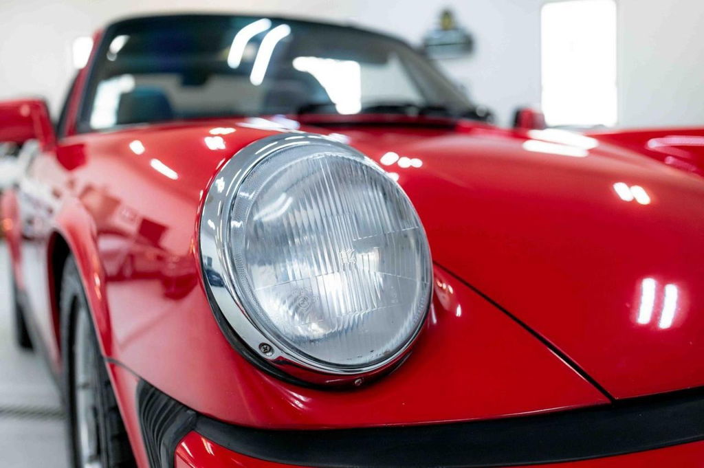 Porsche 911 Carrera 3.2 (US)