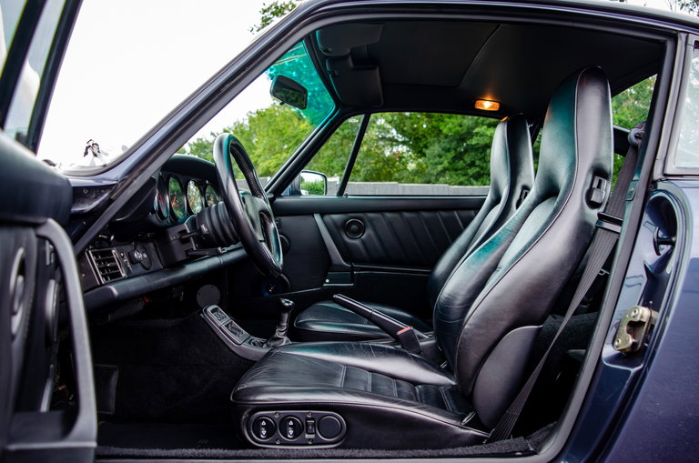 Porsche 964 Carrera 4