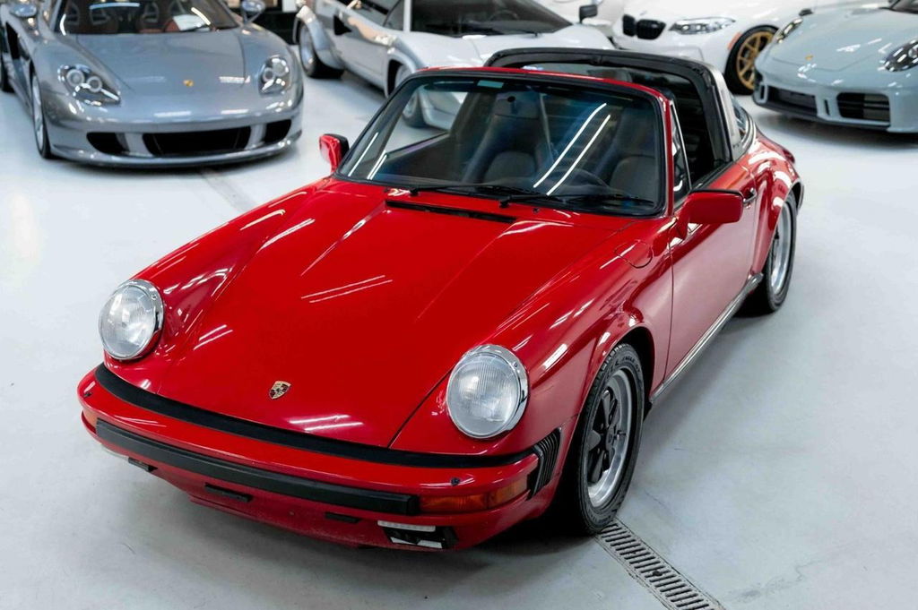 Porsche 911 Carrera 3.2 (US)