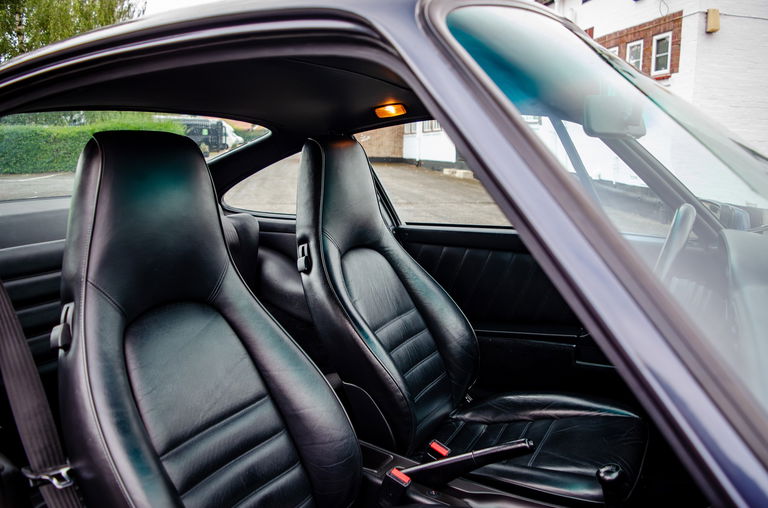 Porsche 964 Carrera 4