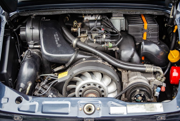 Porsche 964 Carrera 4