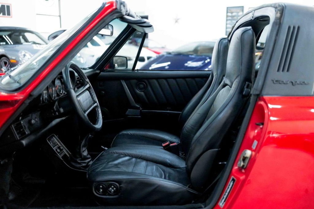 Porsche 911 Carrera 3.2 (US)