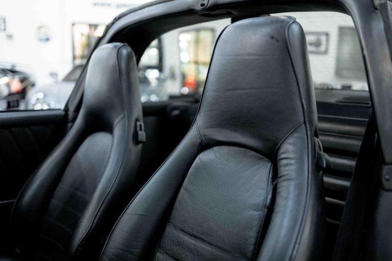 Porsche 911 Carrera 3.2 (US)