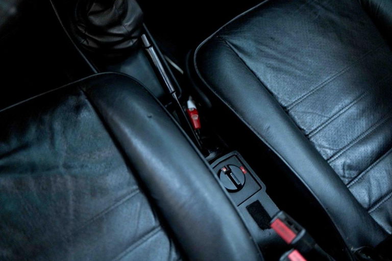 Porsche 911 Carrera 3.2 (US)