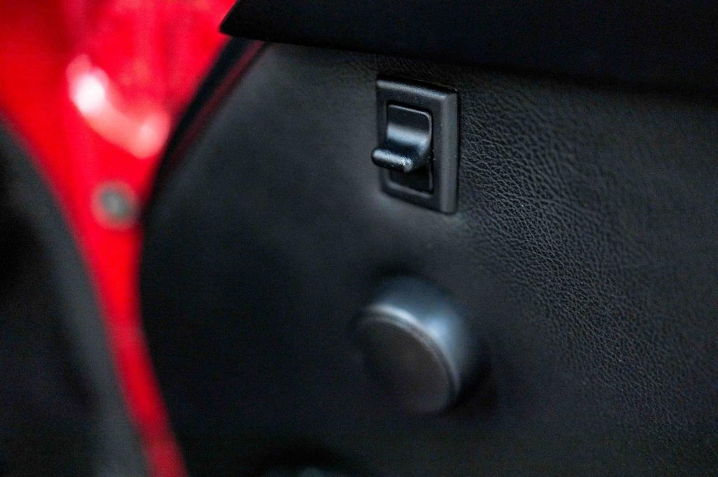 Porsche 911 Carrera 3.2 (US)