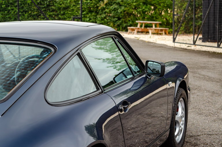 Porsche 964 Carrera 4