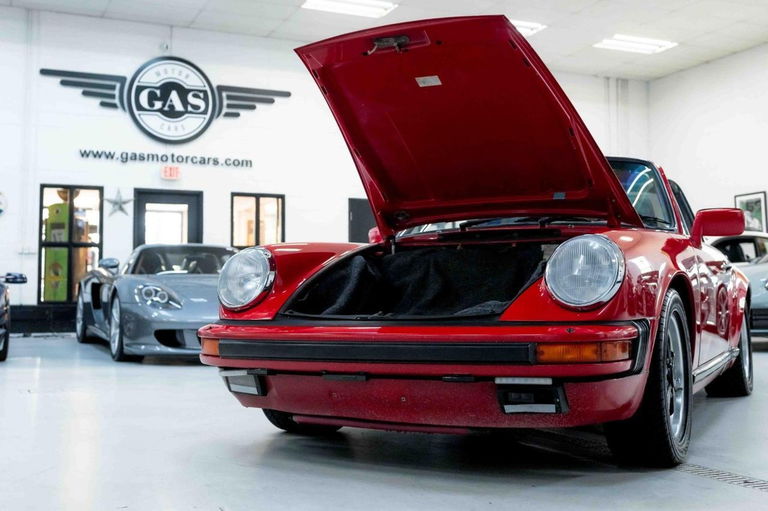 Porsche 911 Carrera 3.2 (US)