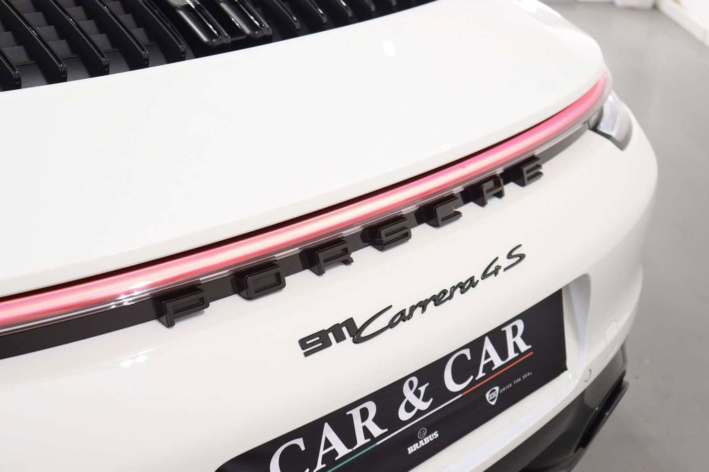 Porsche 992 Carrera 4S