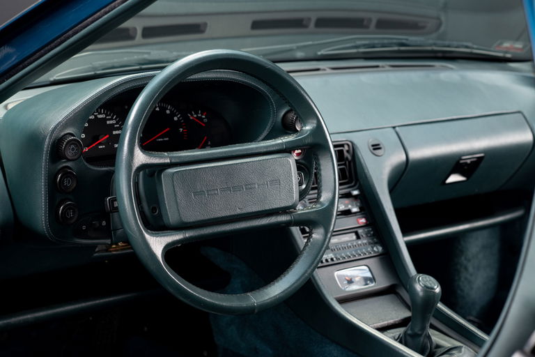 Porsche 928 GT