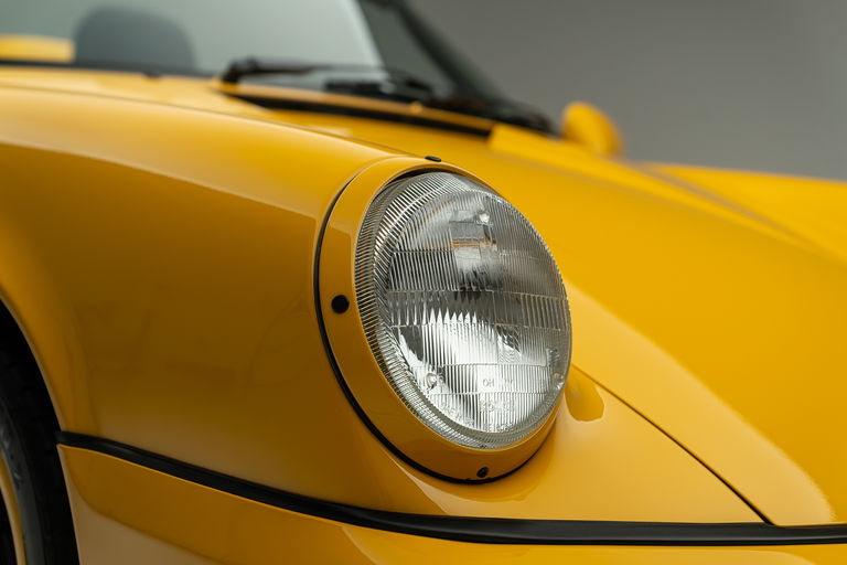 Porsche 964 Carrera 2 Speedster