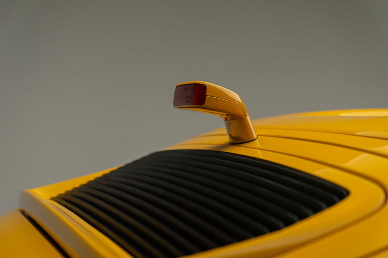 Porsche 964 Carrera 2 Speedster