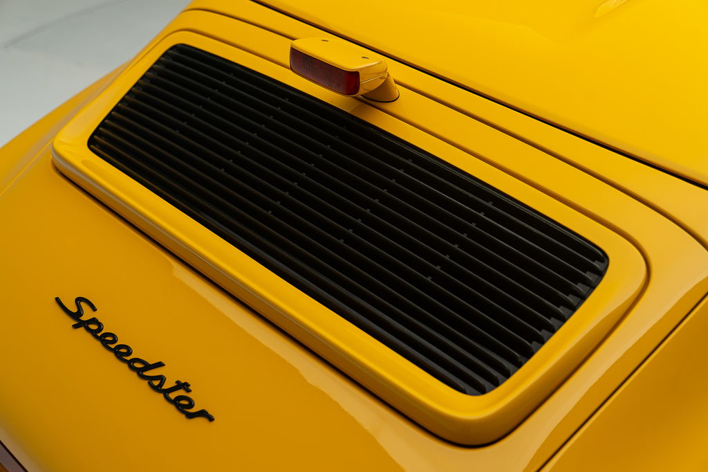 Porsche 964 Carrera 2 Speedster