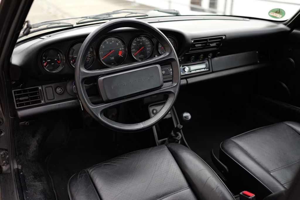 Porsche 911 Carrera 3.2